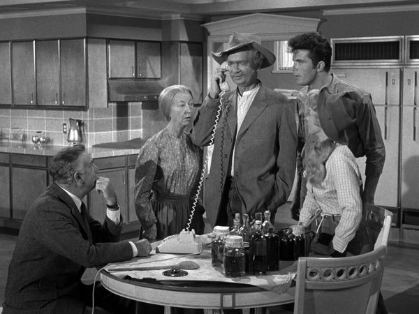 The Beverly Hillbillies - The Clampetts Meet Mrs.Drysdale