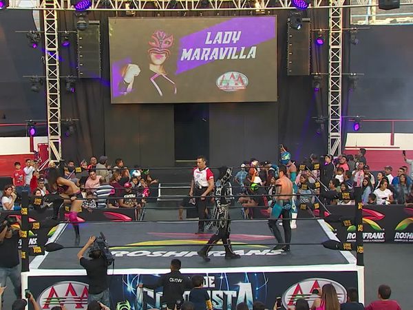 Lucha libre AAA - Uriangato, Guanajuato