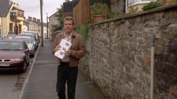 Homes Under The Hammer - Episode 10