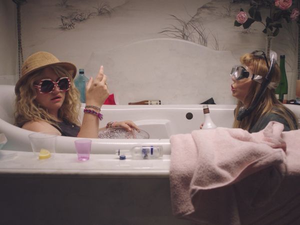 Idiotsitter - Piloto