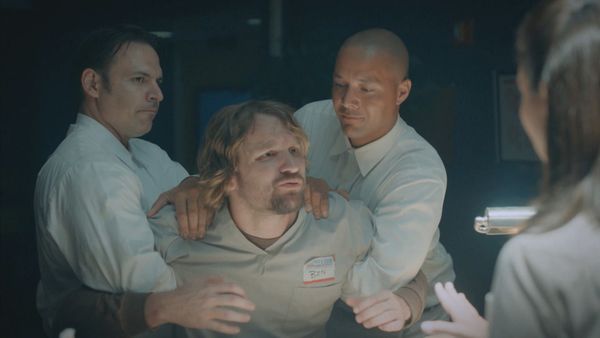Big Time in Hollywood - Rehabilitación