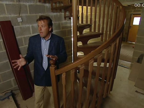 Homes Under The Hammer - Episode 24