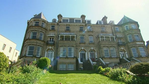 Homes Under The Hammer - Episode 28