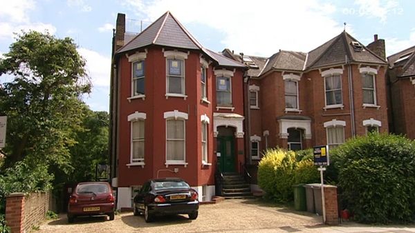 Homes Under The Hammer - Episode 38