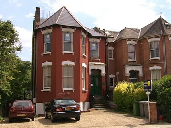 Homes Under The Hammer - Episode 38