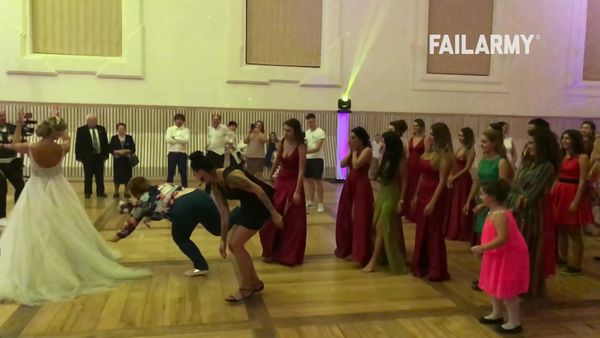 Best Fails of the Month - Best Fails of the Month | Ep. 1.9
