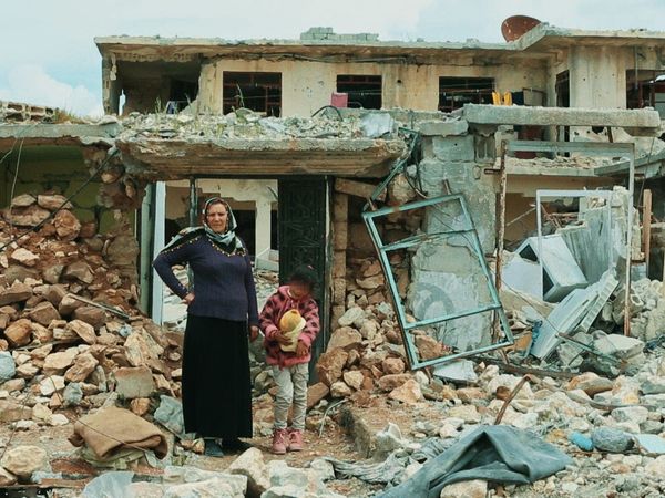 Zona de Conflito - Ajuda humanitária