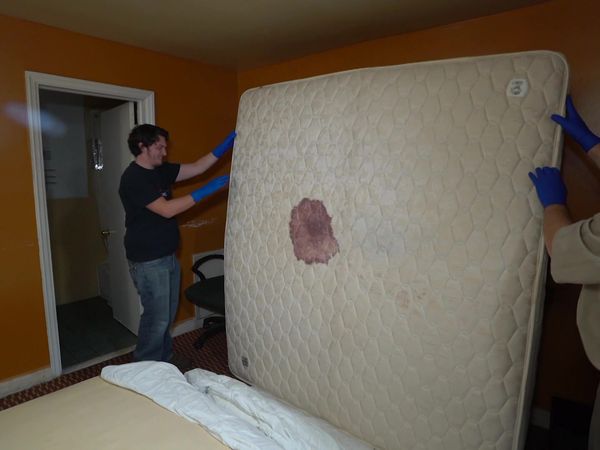 Another Dirty Room - Beyond Repugnant! The El-Rich Motel - Rosedale, MD