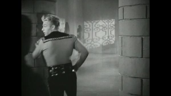 Flash Gordon Conquista o Universo - O Palácio do Horror