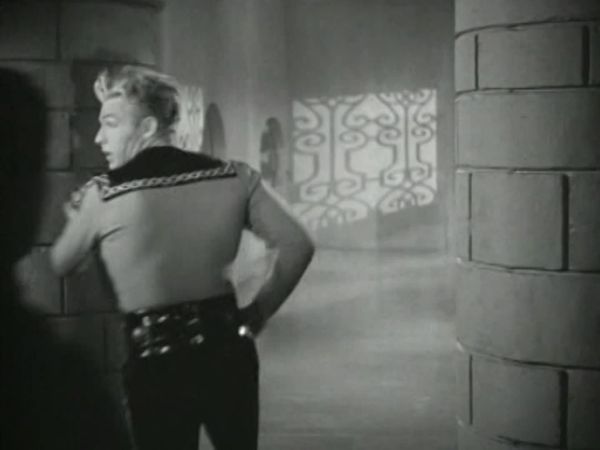 Flash Gordon Conquista o Universo - O Palácio do Horror