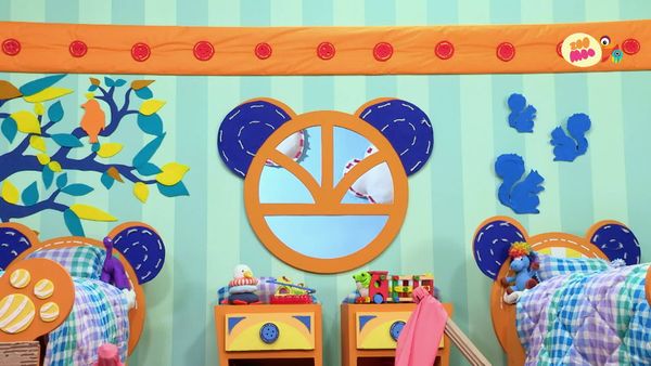 Teddies - Os Ursinhos Fazem Uma Cabana