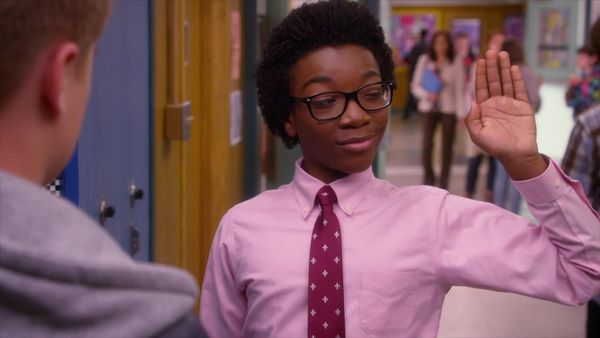 100 Cosas que hacer antes de High School - Levantar la mano