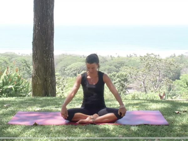 Yoga com Cris - Coragem