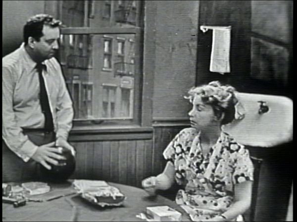 The Honeymooners: Lost Episodes - The New Bowling Ball