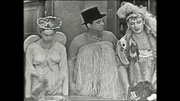The Honeymooners: Lost Episodes - Halloween Party