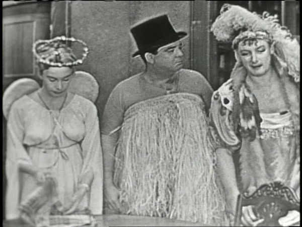 The Honeymooners: Lost Episodes - Halloween Party