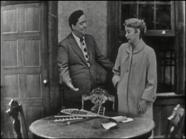 The Honeymooners: Lost Episodes - A Little Man Who Wasn't There