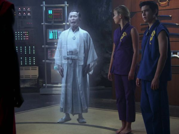 Supah Ninjas - DJ Cabeza de Elefante