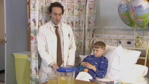 Green Wing - Caroline's First Day
