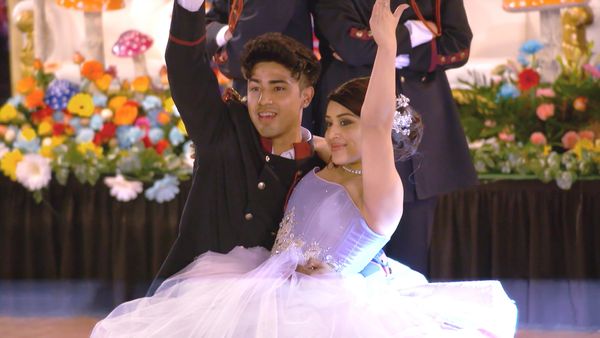 Mis súper dulces 16 - Quinceañera en el País de las Maravillas