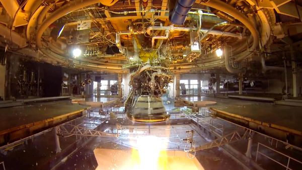 Xploración espacio profundo - Construcción y prueba de cohetes