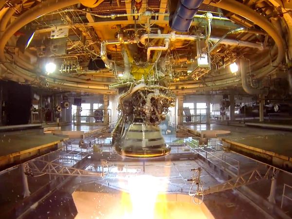Xploración espacio profundo - Construcción y prueba de cohetes