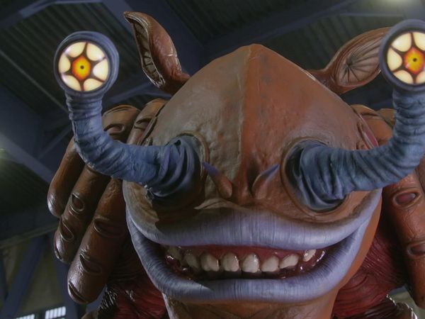 Ultraman X - Ultraman X: S1 E2 - A Collection Of Possibilities