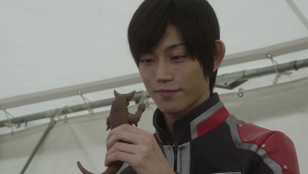 Ultraman X - Ultraman X: S1 E1 - Voice From The Starry Sky