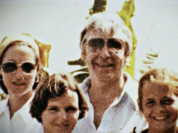 Crimes that Made History - Jonestown