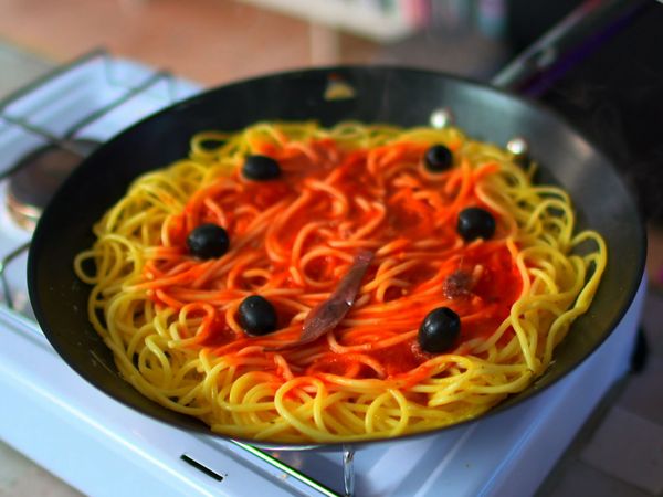Rachel Khoo's Cosmopolitan Cook - Naples