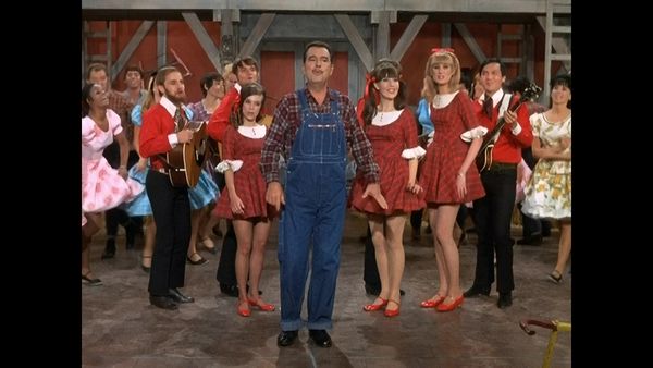 Here's Lucy - Lucy and Tennessee Ernie's Fun Farm