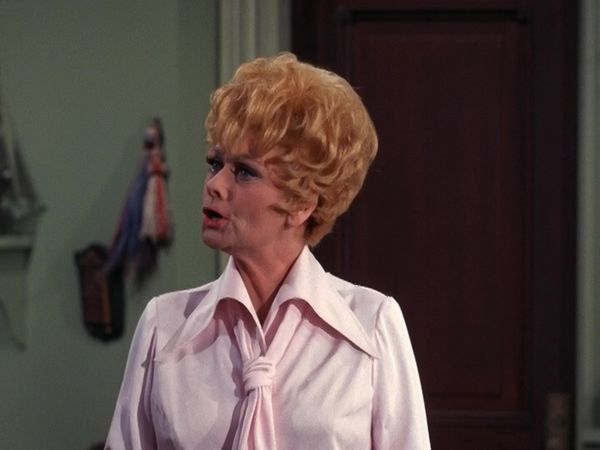 Here's Lucy - Lucy's Burglar's Alarm