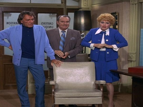 Here's Lucy - Lucy Meets the Burtons