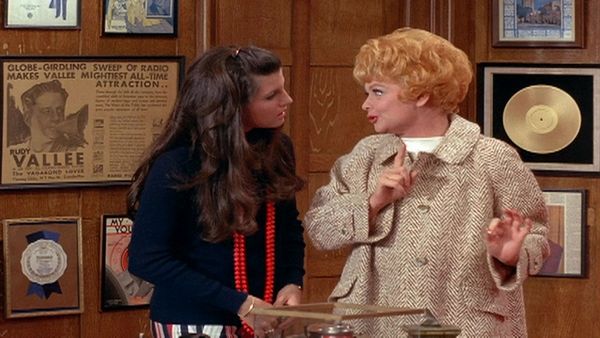 Here's Lucy - Lucy and Rudy Vallee