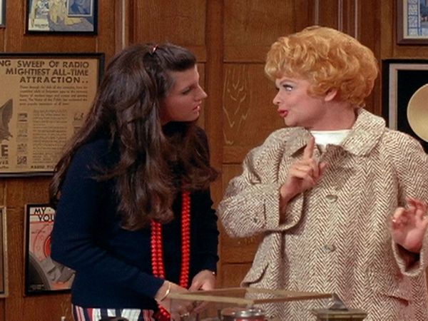Here's Lucy - Lucy and Rudy Vallee