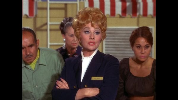 Here's Lucy - Lucy's Goes Hawaiian: Part 1
