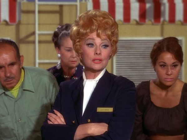Here's Lucy - Lucy's Goes Hawaiian: Part 1