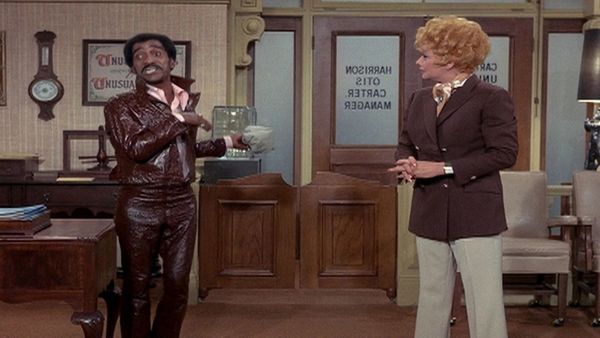 Here's Lucy - Lucy and Sammy Davis Jr.