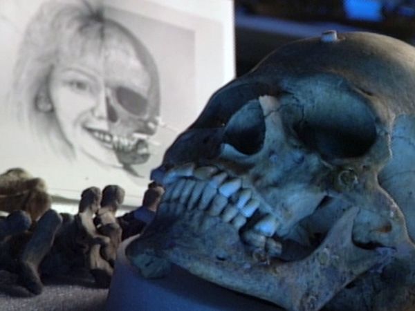 Les Nouveaux Detectives - Les morts nous parlent