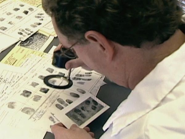 Les Nouveaux Detectives - Ennemis publics