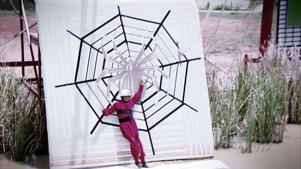 Takeshi's Castle - Une marée humaine sur la plage