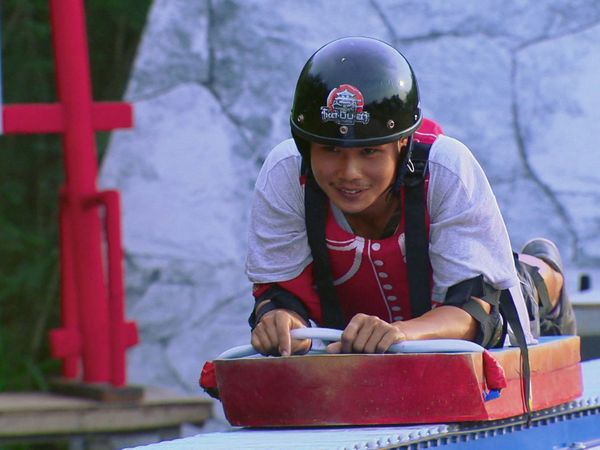 Takeshi's Castle - De pied ferme dans une ruche infernale