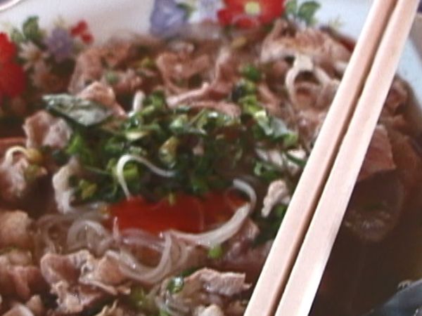 Anthony Bourdain: A Cook's Tour - Eating on the Edge of Nowhere