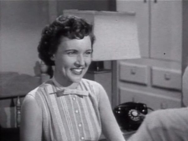 Life with Elizabeth - Bonus Check, House Cleaning, Richard's Mistake