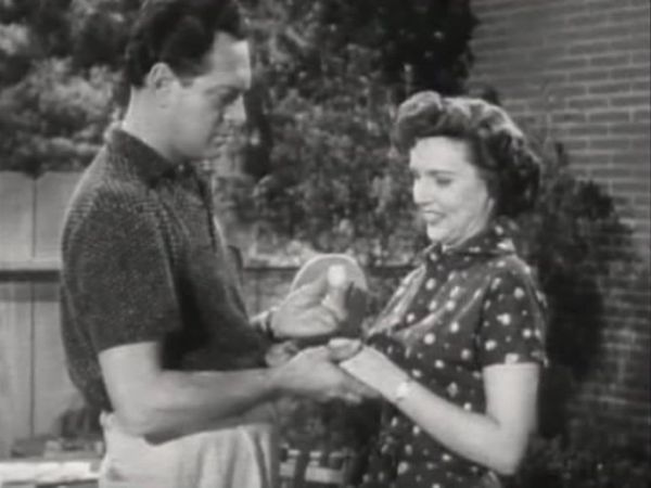 Life with Elizabeth - Ping Pong, Leaking Roof, Vacuum Salesman