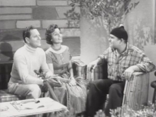 Life with Elizabeth - Detective Story, Speech, Moosie on Patio