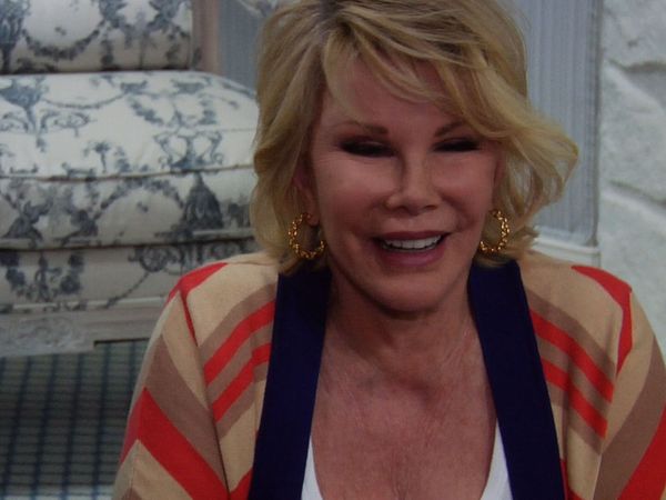 Joan & Melissa: Joan Knows Best? - Joan Moves In.