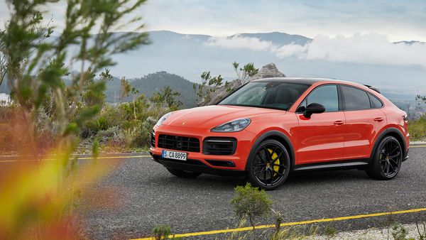 Vorfahrt - Porsche Cayenne Coupé / Audi e-tron Sportback