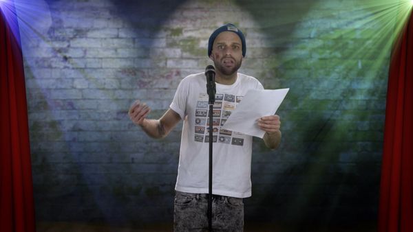CC:N – Comedy Central News - Süchte / Glück / Frauensport