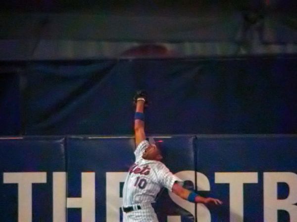 MLB Ultimate Lineup - The Most Memorable Postseason Catches